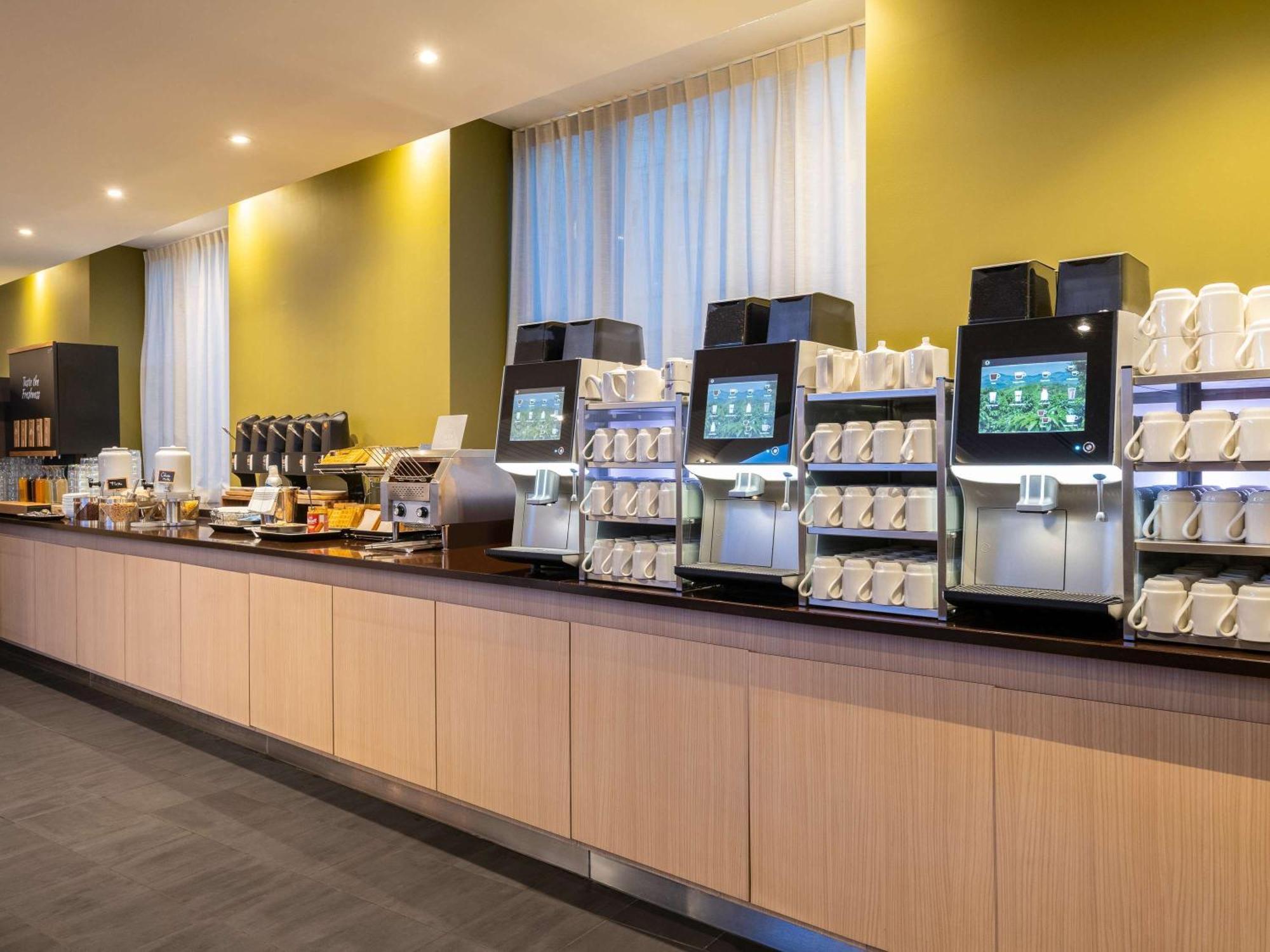 Novotel Brussels City Centre Kültér fotó